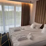 Nocleg ze śniadaniem Posh & 4*