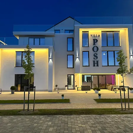 Posh & Bed & Breakfast 4*