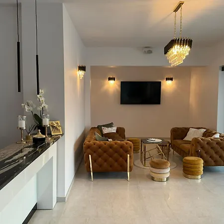 Bed & Breakfast Posh & 4*