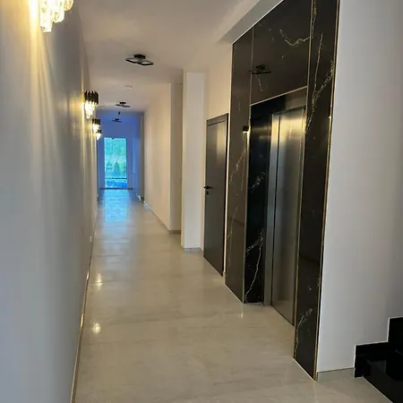 Bed & Breakfast Posh & 4*