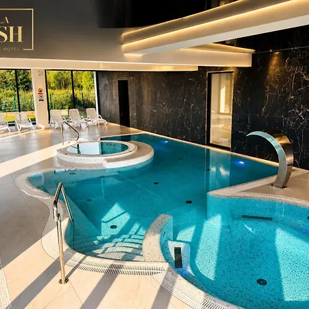 Posh & Bed & Breakfast 4*