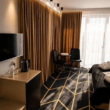 Posh & 4* Międzywodzie