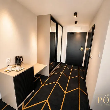 Posh & Bed & Breakfast 4*