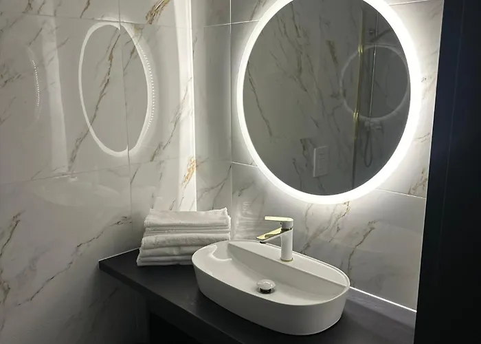 Posh & Отель типа 